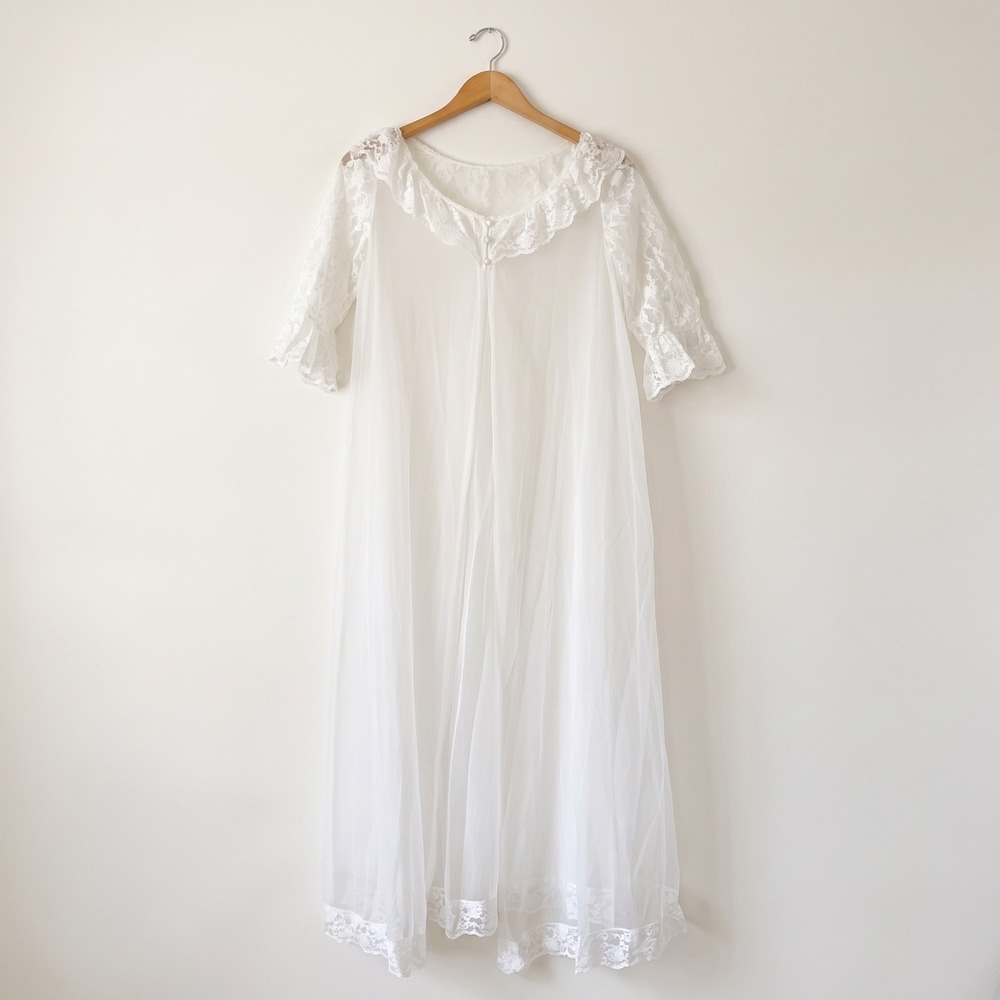 Vintage Sheer White Lace Nightgown Medium Long Bridal Peignoir Robe Coquette